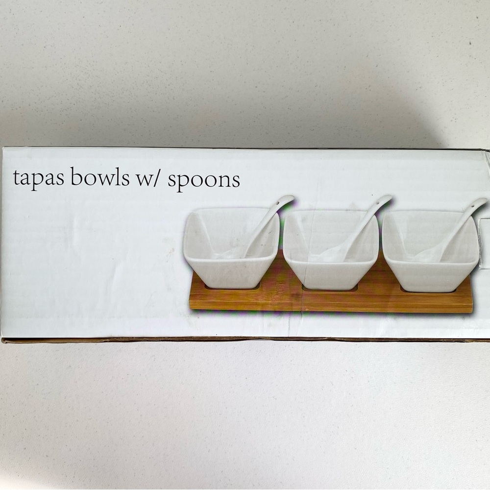 Tapas Bowls with Spoons
